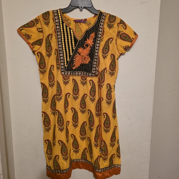 Dresses & Skirts - Yellow Paisley Tunic with Embroidered Detail Size XXL